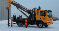 Ямобур SOOSAN SA 040 C на шасси HYUNDAI GOLD